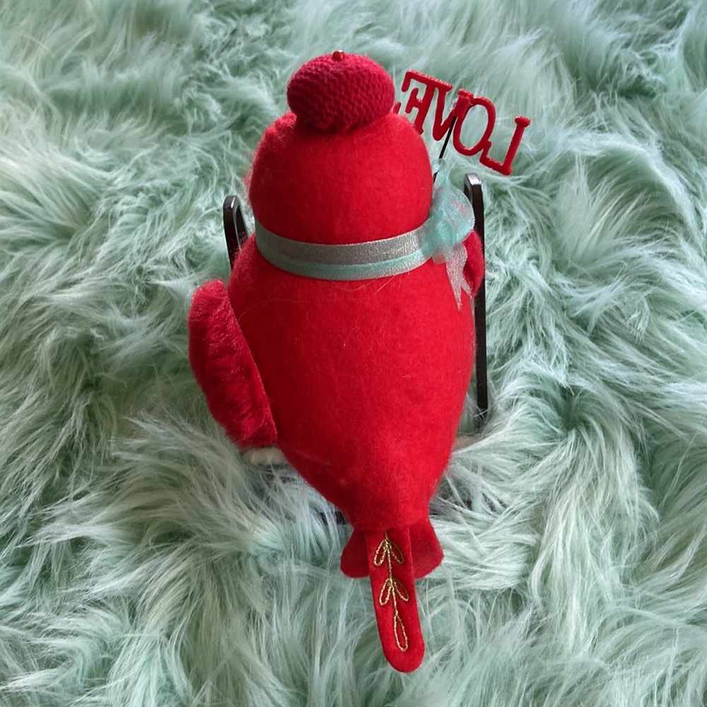 Target Valentines bird 2023 Aerial - Picture 3 of 3
